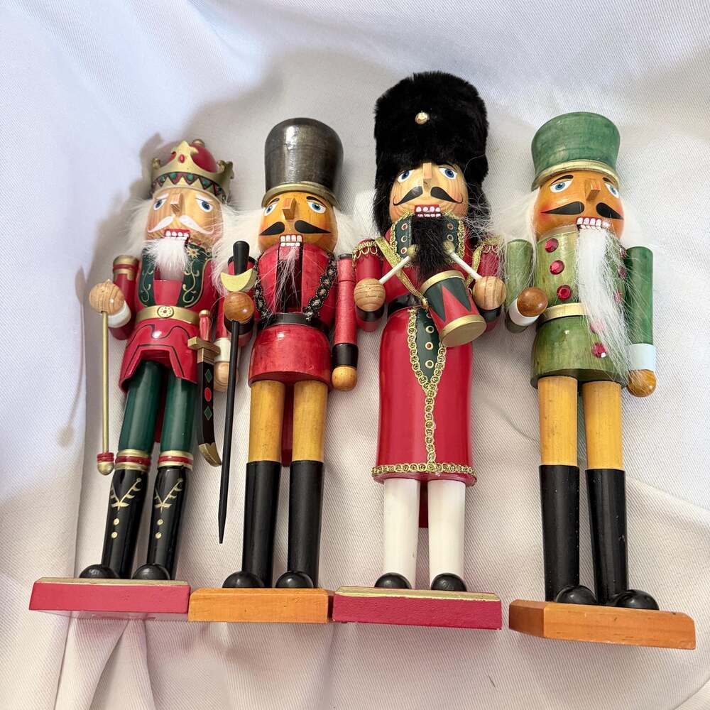 Wooden Nutcracker Set – Hand-Painted Holiday Decor – Christmas Collectible Figur